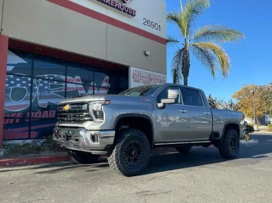 2011+ GM 2500/3500HD King-Series Leveling Kits | Stage 3 Suspension System w/ King 2.5 Remote Res. Shocks