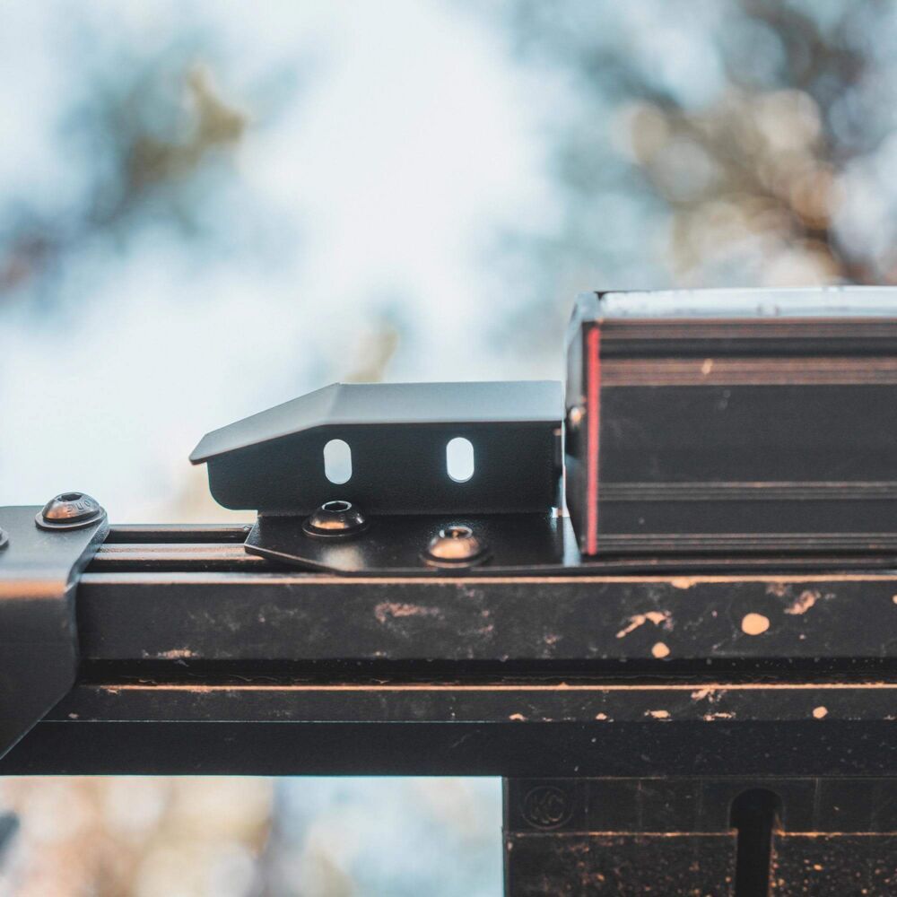 Roof Rack Chase Light Bar Mount