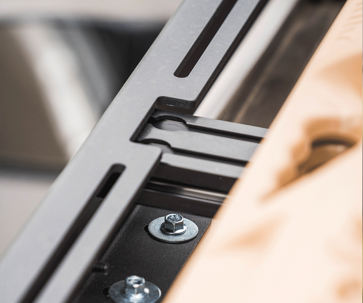 Prinsu Pro Toyota Tacoma Cab Rack Close-up Display 