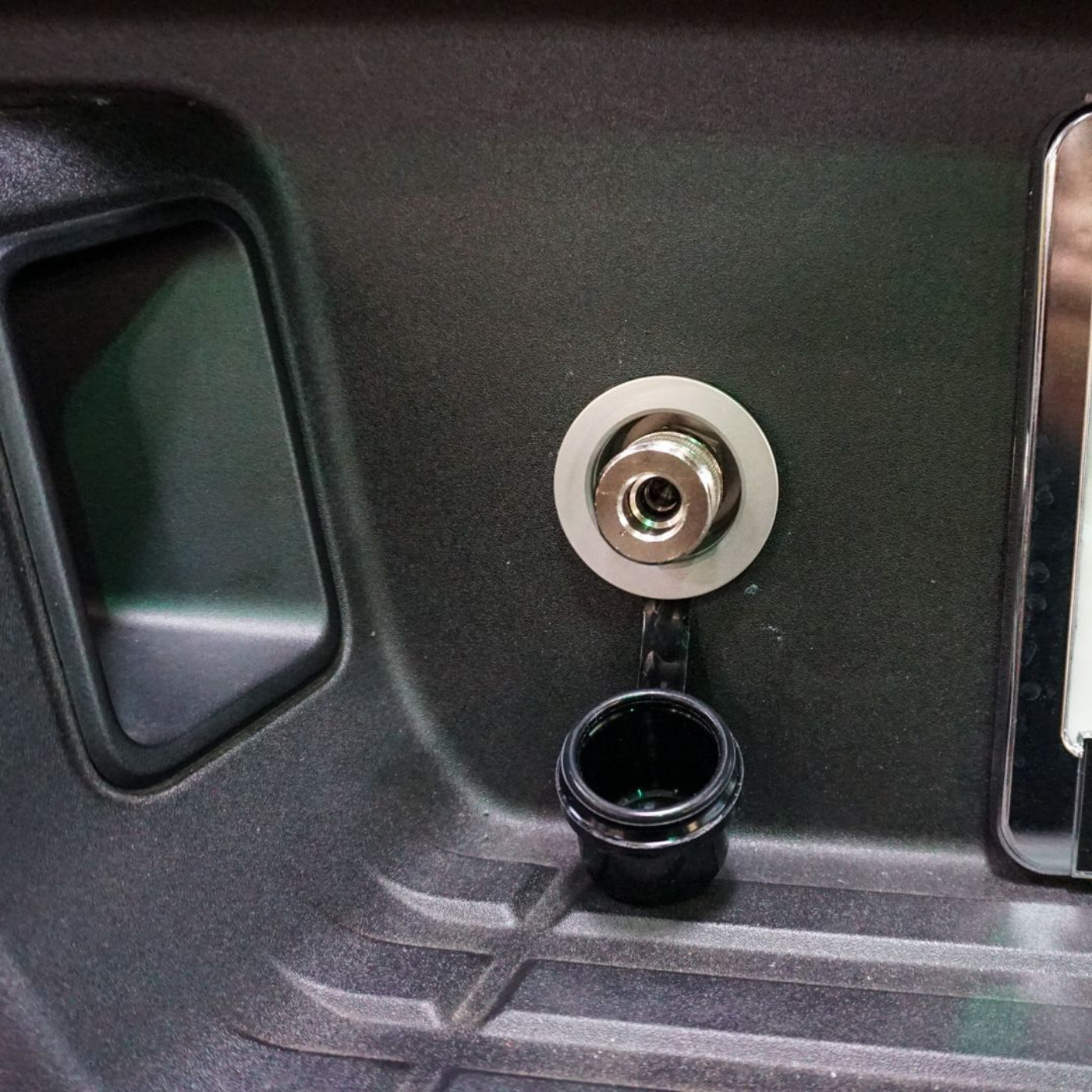 SDHQ Built '24+ Ranger Raptor Air Chuck and Switch Mount Kit installed 