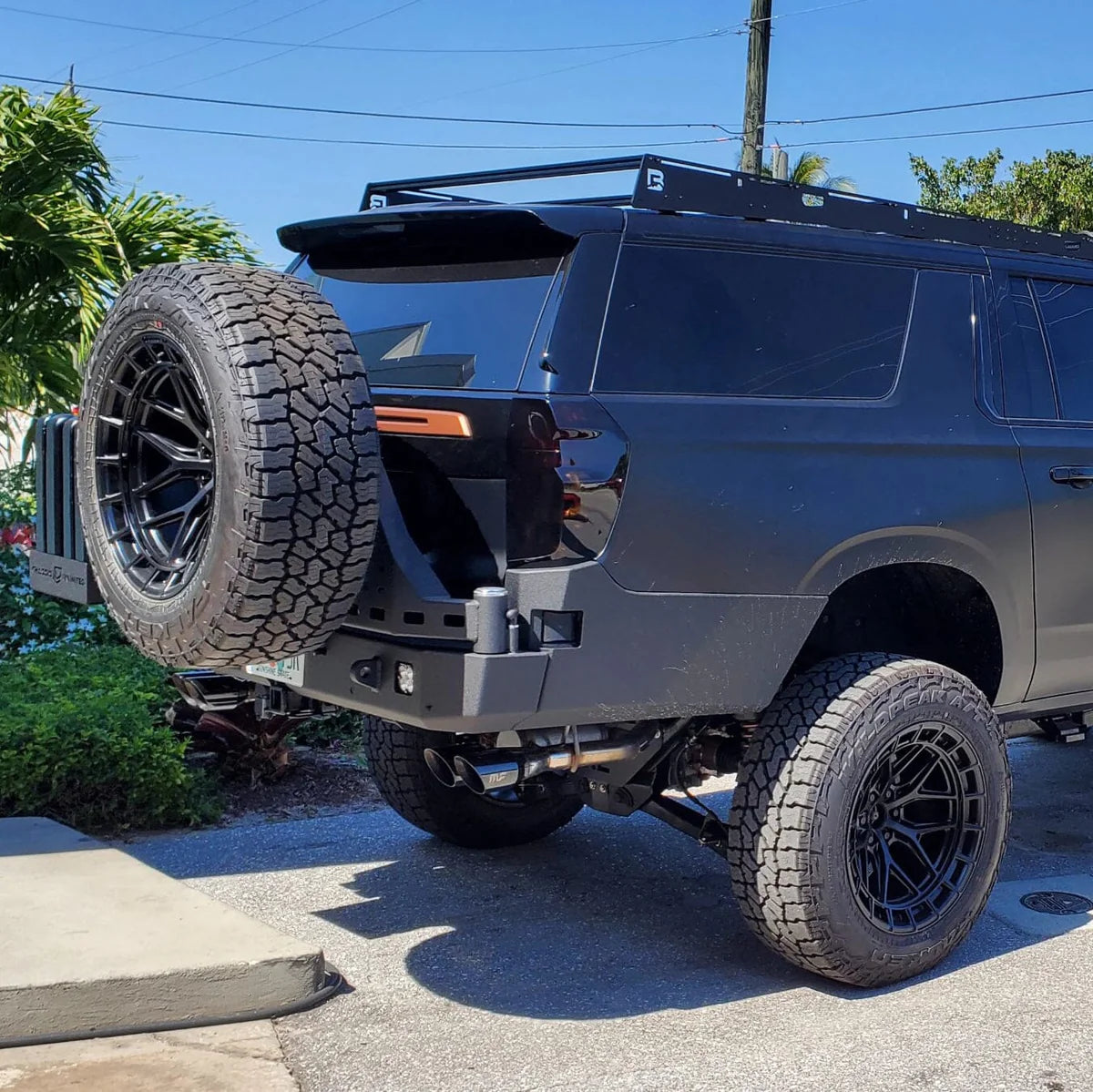 2021+ CHEVY SUBURBAN & GMC YUKON XL HIGH CLEARANCE OCTANE DUAL SWING OUT REAR BUMPER Front View