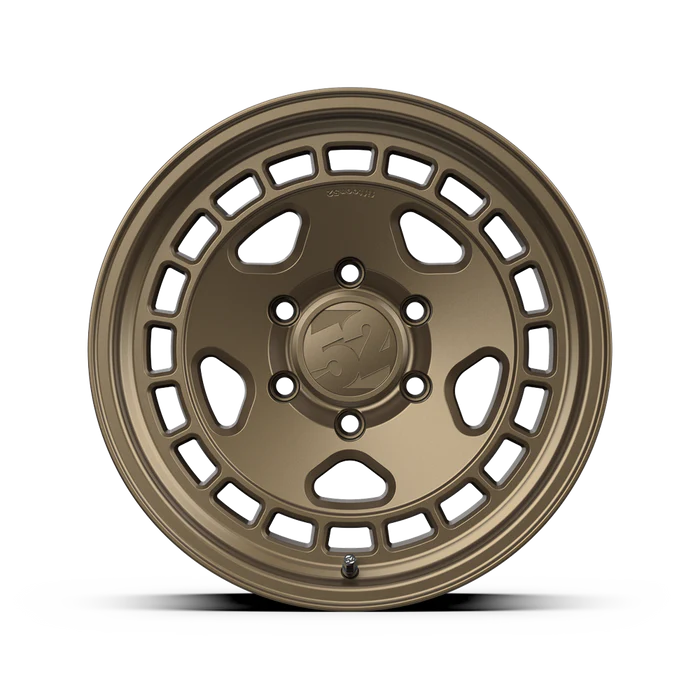 Fifteen52 Turbomac HD Wheels Front View Bronze