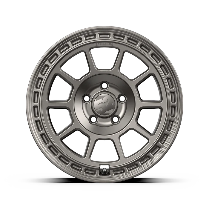 Fifteen52 Traverse MX Wheels Front View Grey