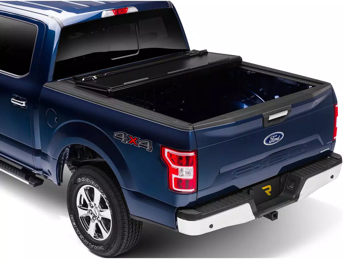 BAK 21-22 Ford F-150 (Incl. 2022 Lightning) BAKFlip FiberMax 5.7ft Bed Cover