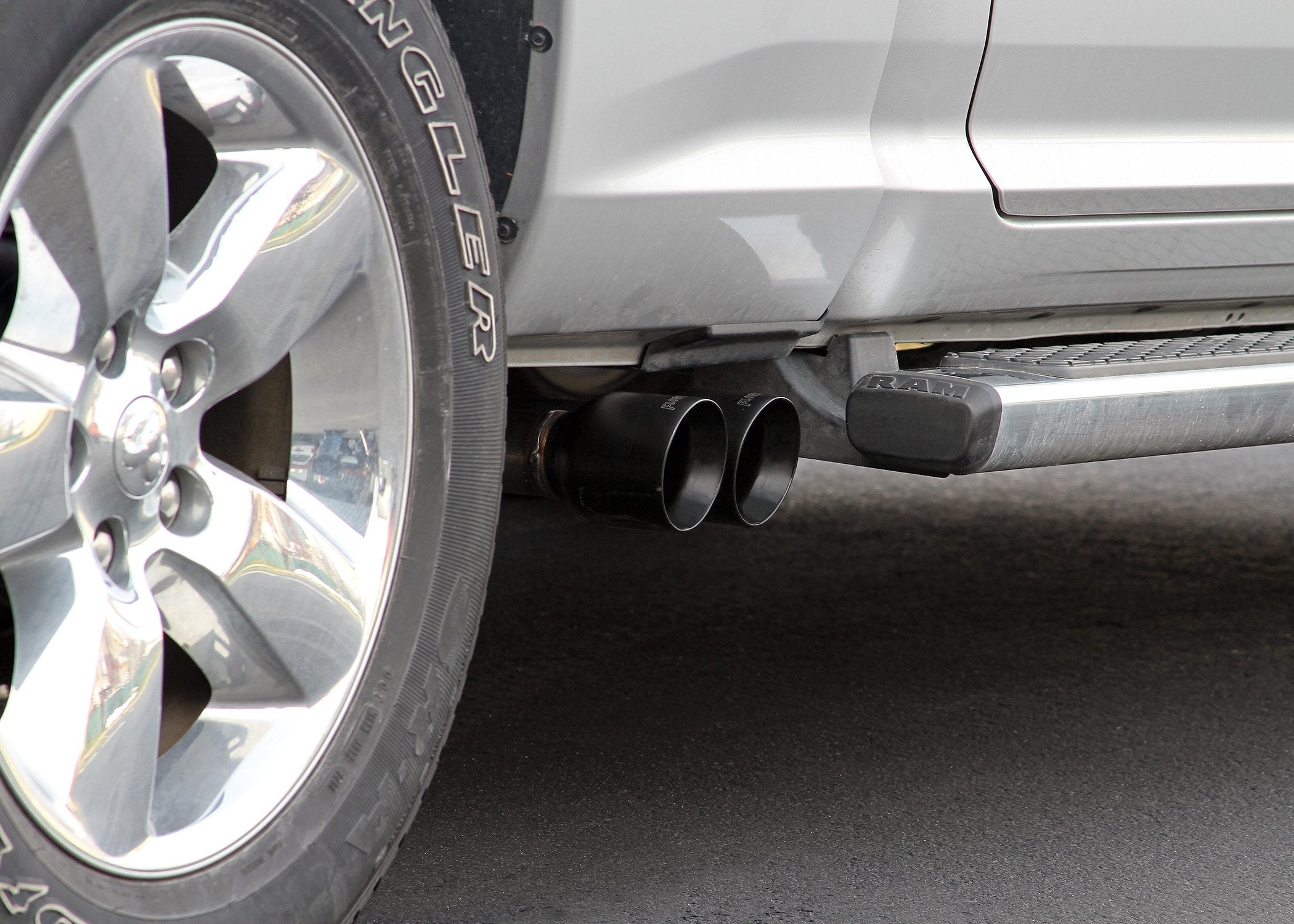 Flowmaster Flow FX Cat-Back Exhaust System Front View