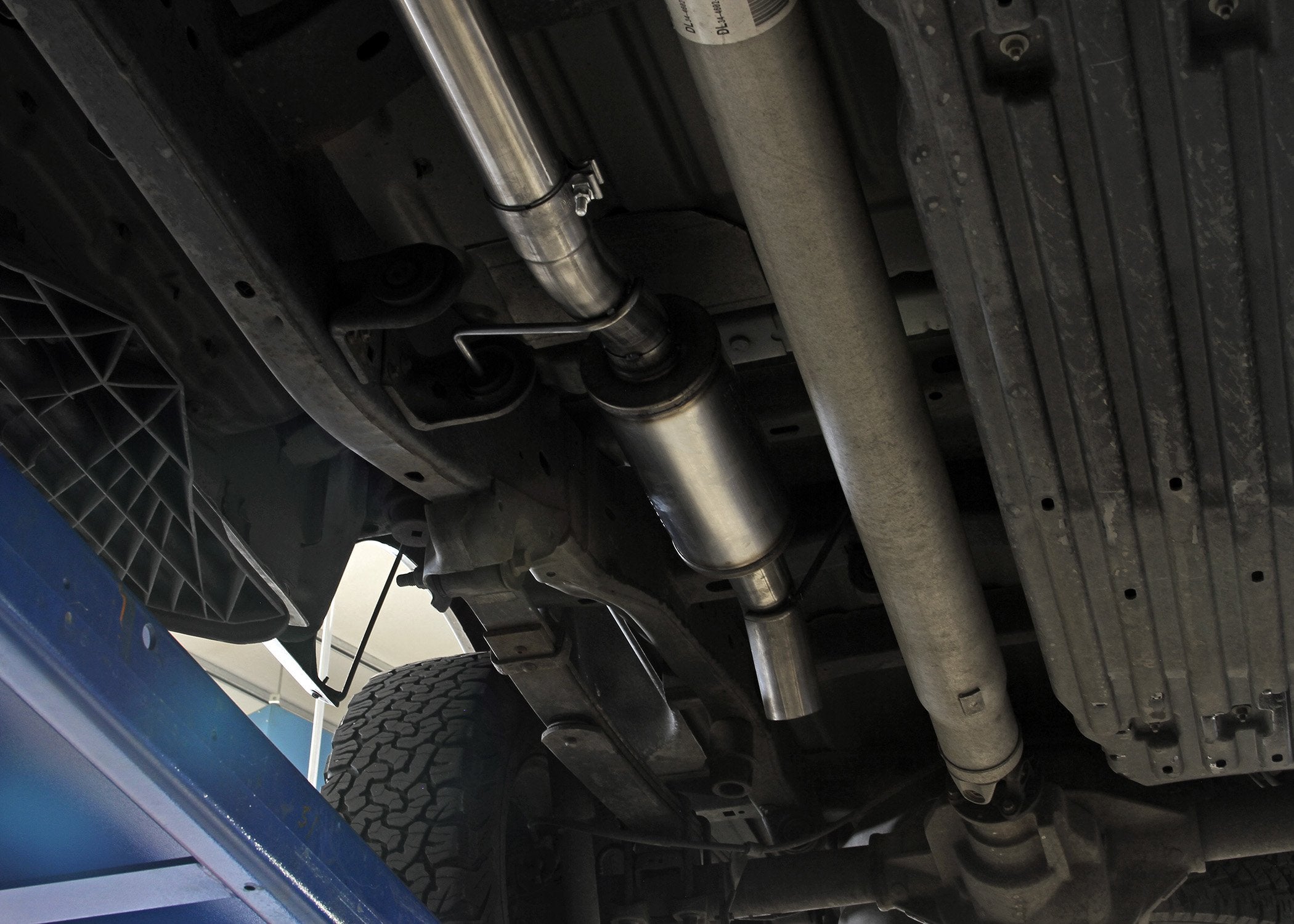 Flowmaster Flow FX Extreme Cat-Back Exhaust System Front View