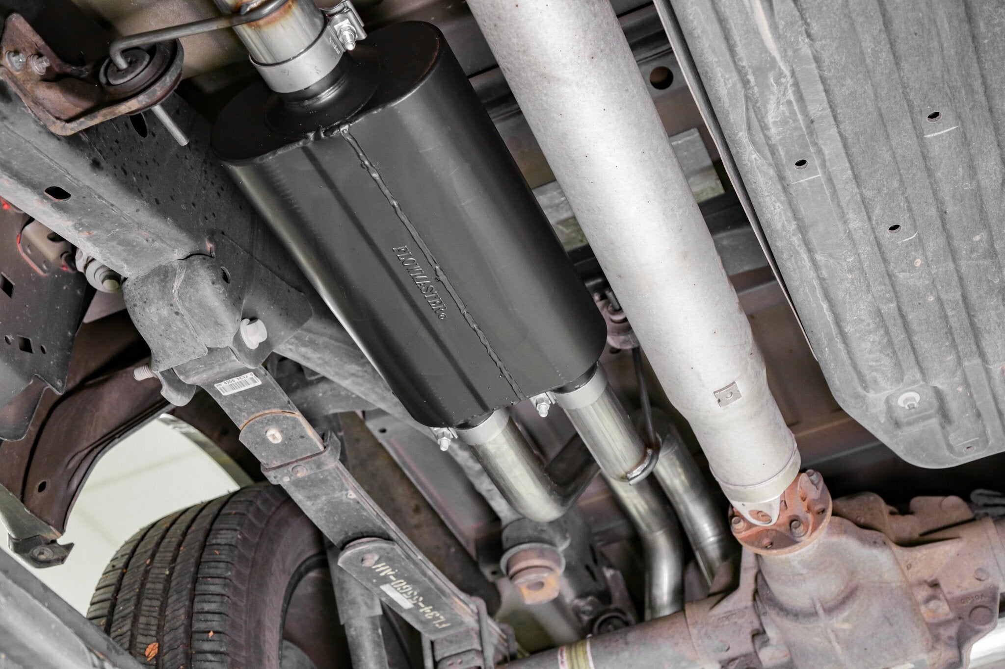 Flowmaster Force II Cat-Back Exhaust System Front View