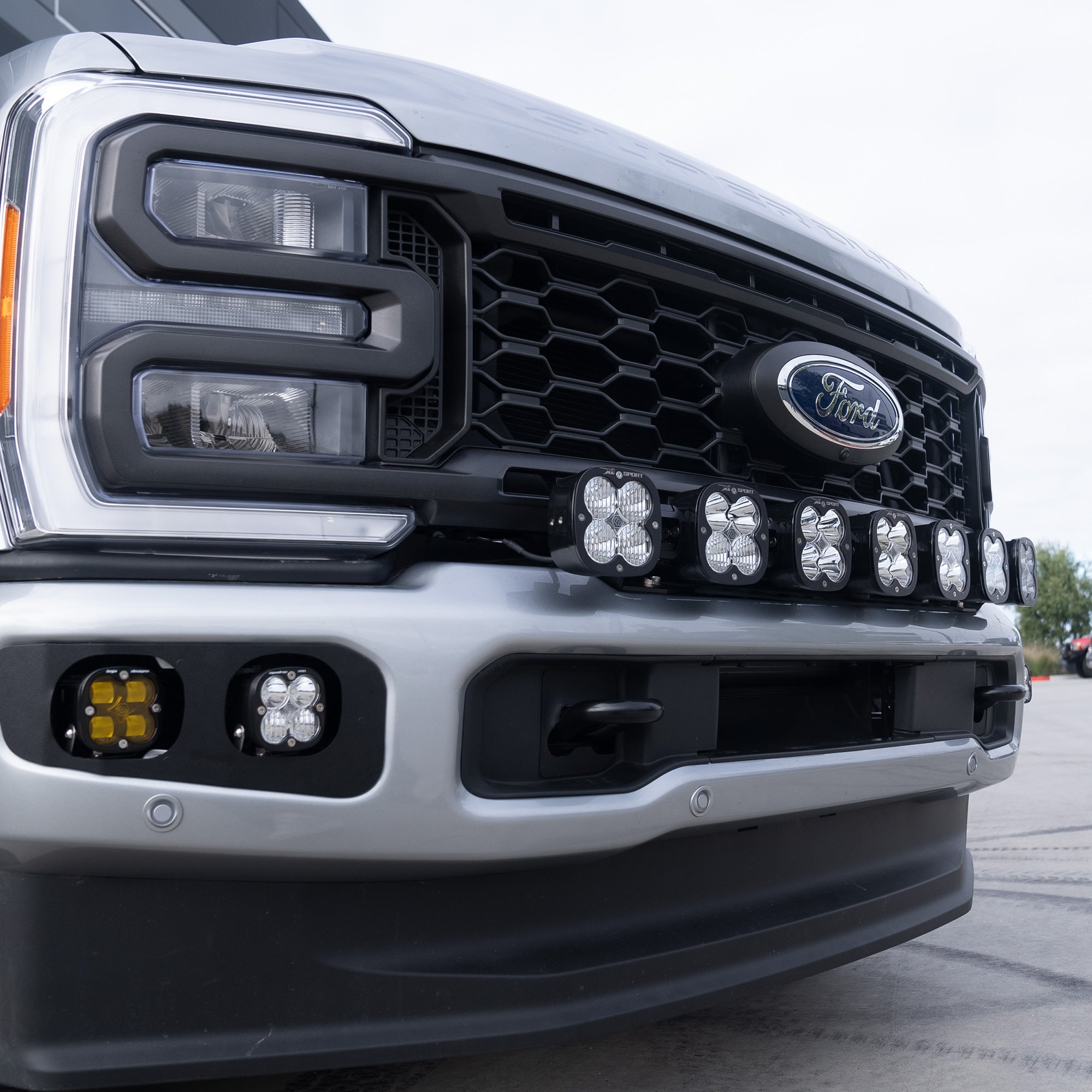 23-24 Ford F250/F350 7XL Linkable Bumper Kit Display on Vehicle (Side View)