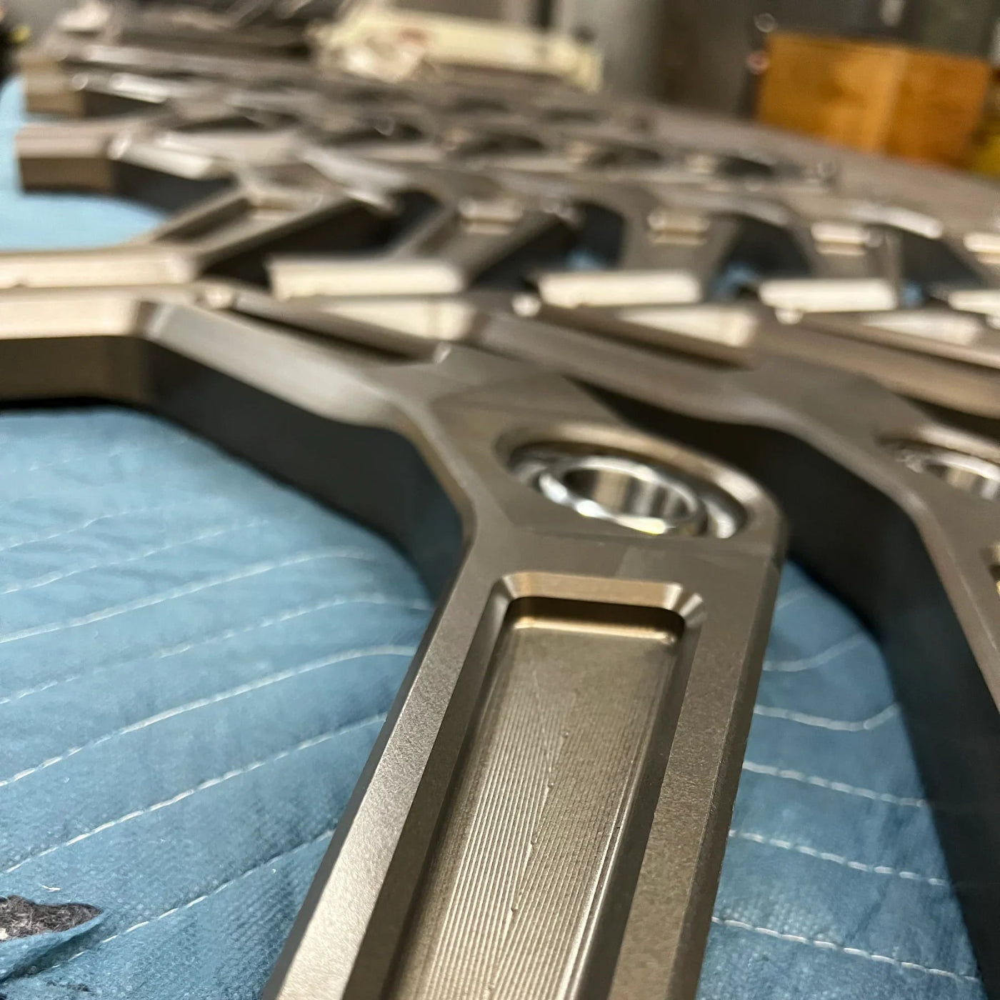 CHEVROLET/GMC 2500/3500 UPPER CONTROL ARMS 2020+ Front View