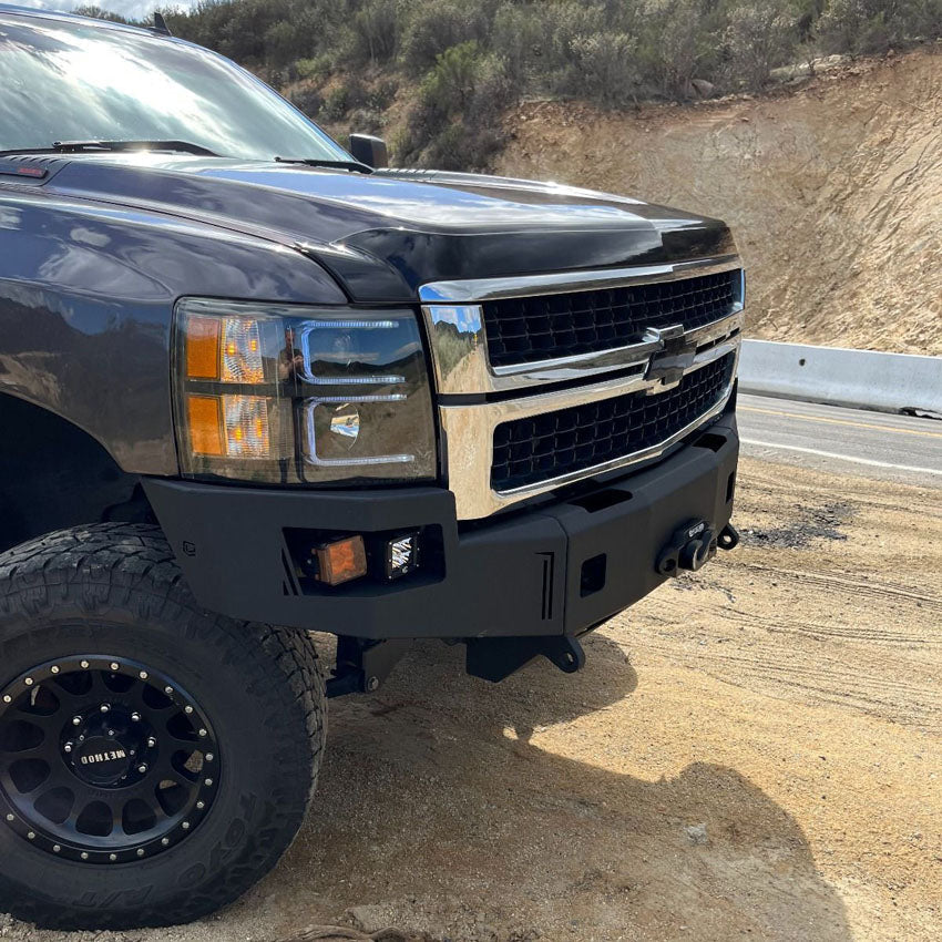 2007.5-2010 CHEVY SILVERADO 2500/3500 OCTANE WINCH BUMPER Front View