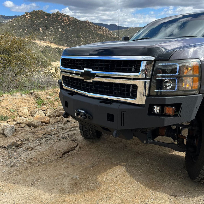 2007.5-2010 CHEVY SILVERADO 2500/3500 OCTANE WINCH BUMPER Front View