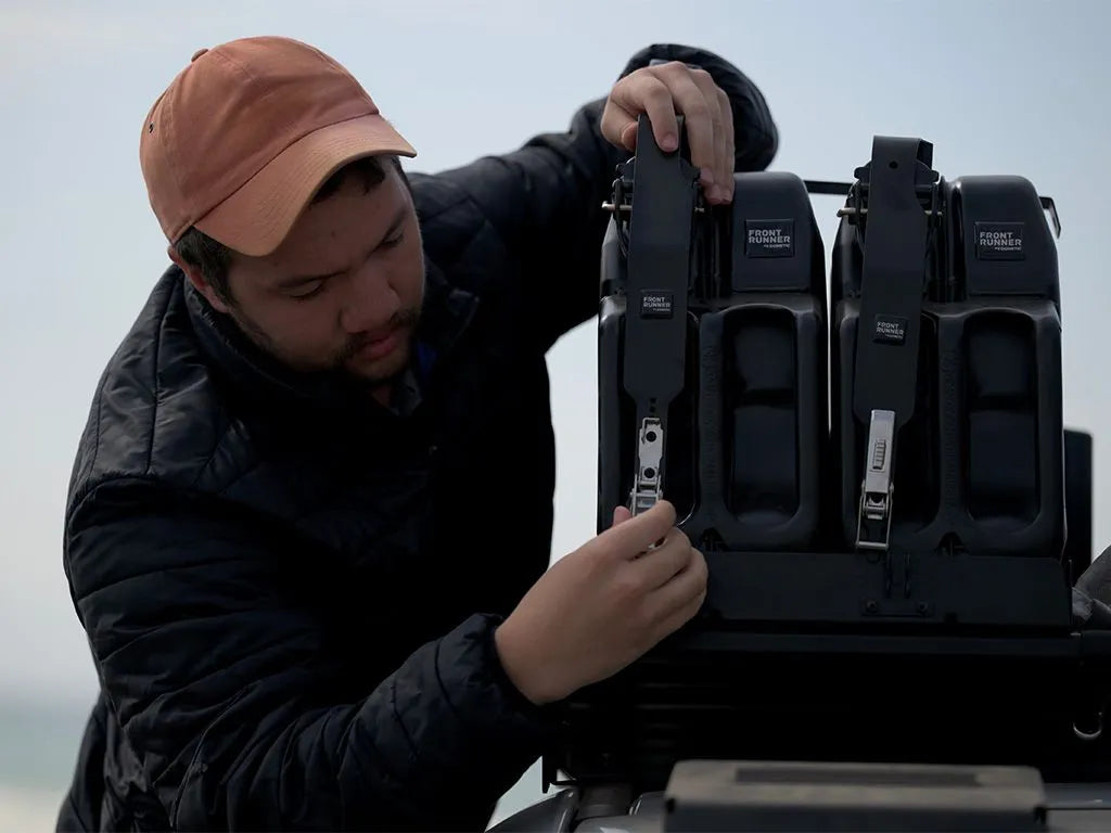 Front Runner Double Jerry Can Holder
