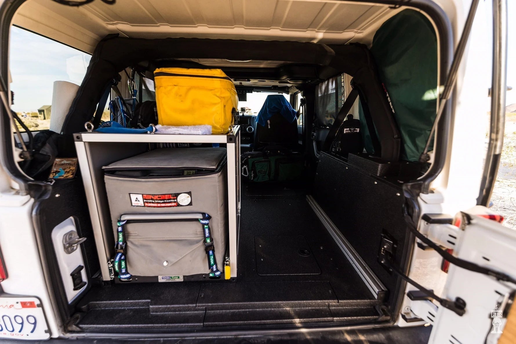 Jeep Wrangler 2007-2018 JKU 4 Door - Second Row Seat Delete Plate System Front View