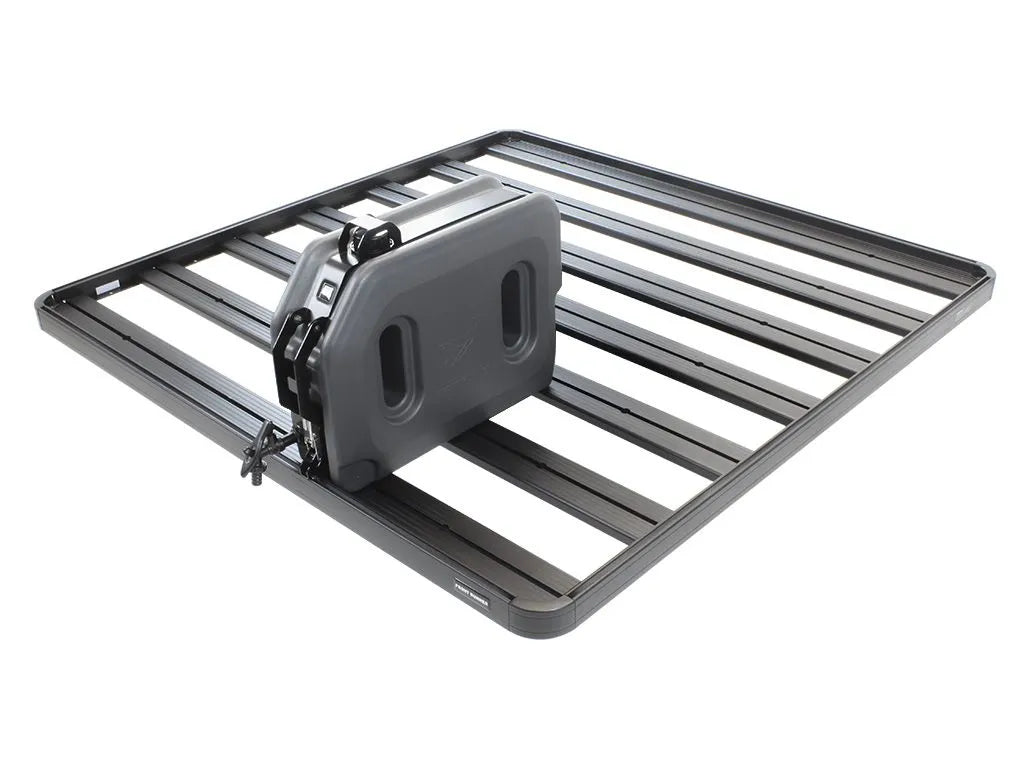 Pro Water Tank With Mounting System / 20L Front View