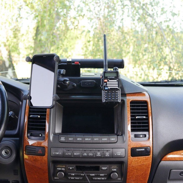 '02-08 Lexus GX470 Powered Accessory Mount (GXPAM) Display in vehicle 