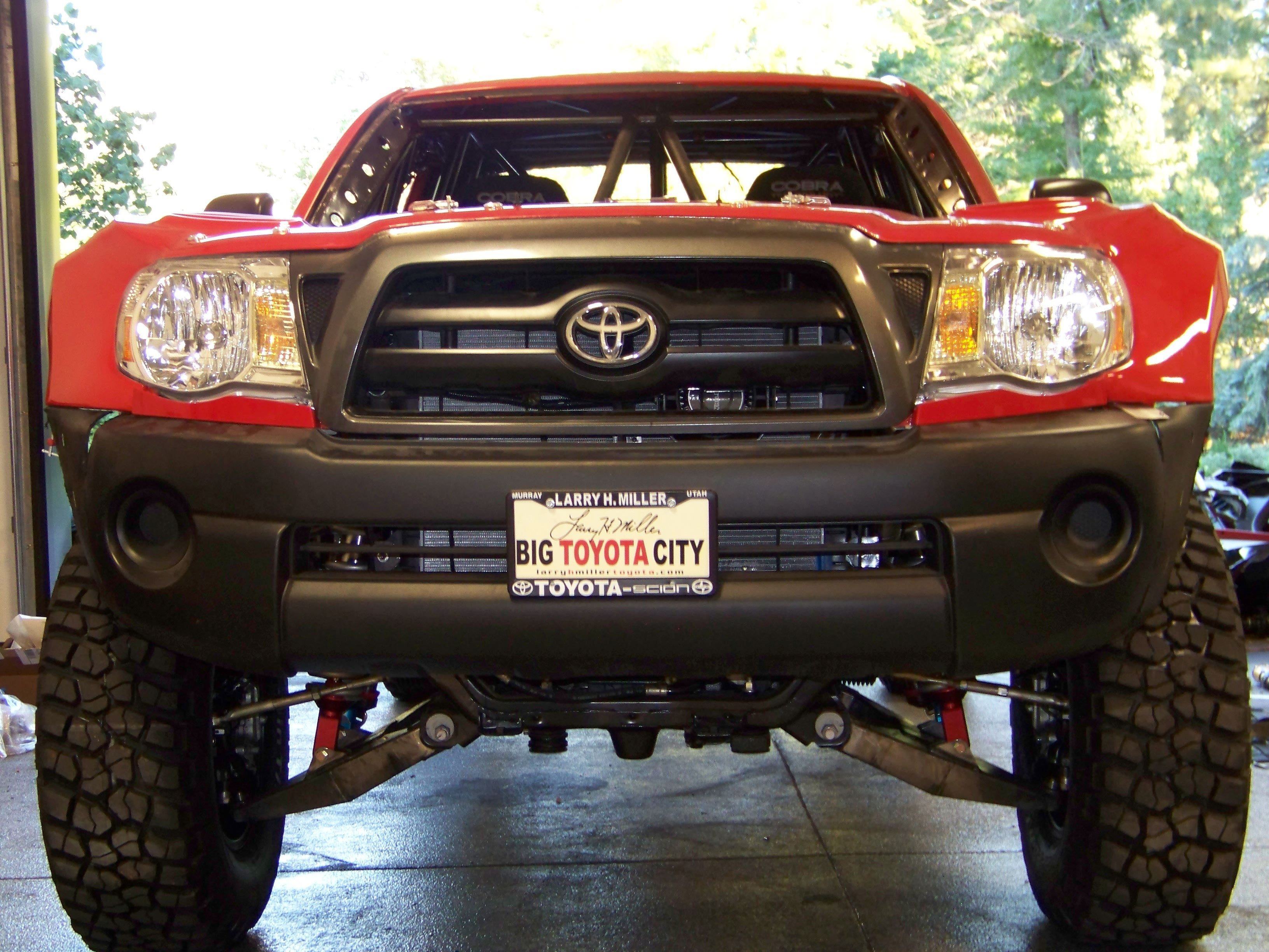 '05-15 Toyota Tacoma One Piece Kit Fiberglass Fiberwerx (front view)