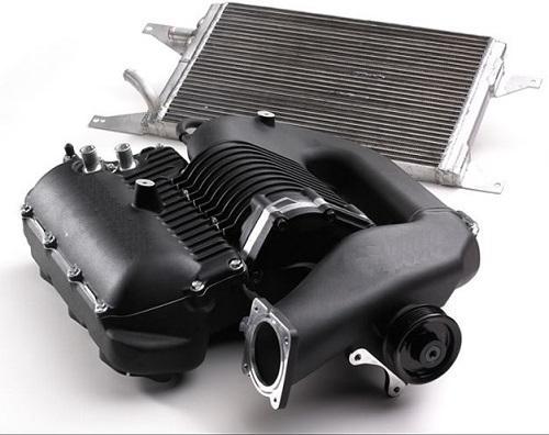 '07-09 Toyota FJ Cruiser 1GR-FE 4.0L V6 Supercharger System Magnuson Superchargers display