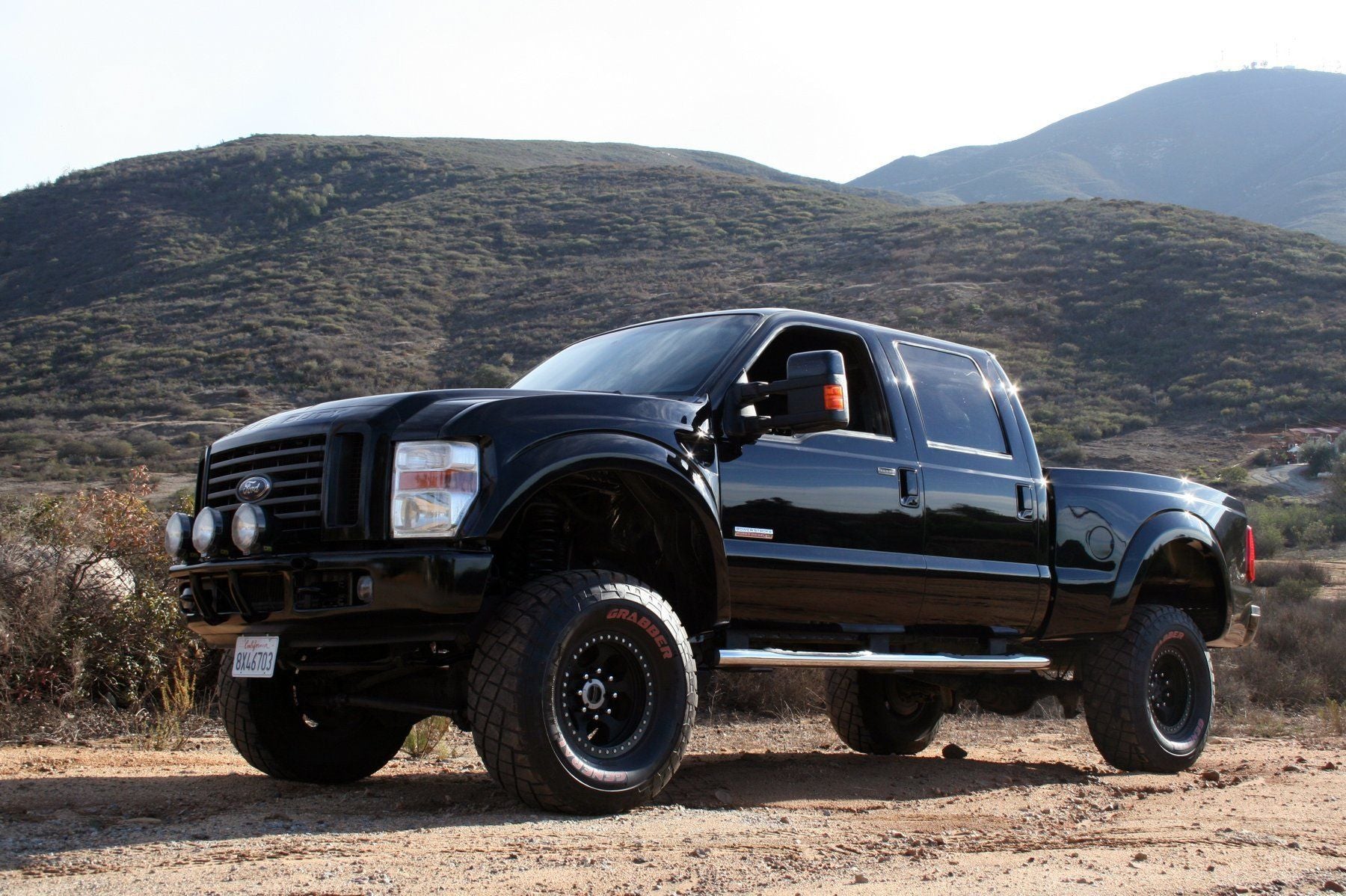 '08-10 Ford F250 Fenders Fiberglass Fiberwerx  display