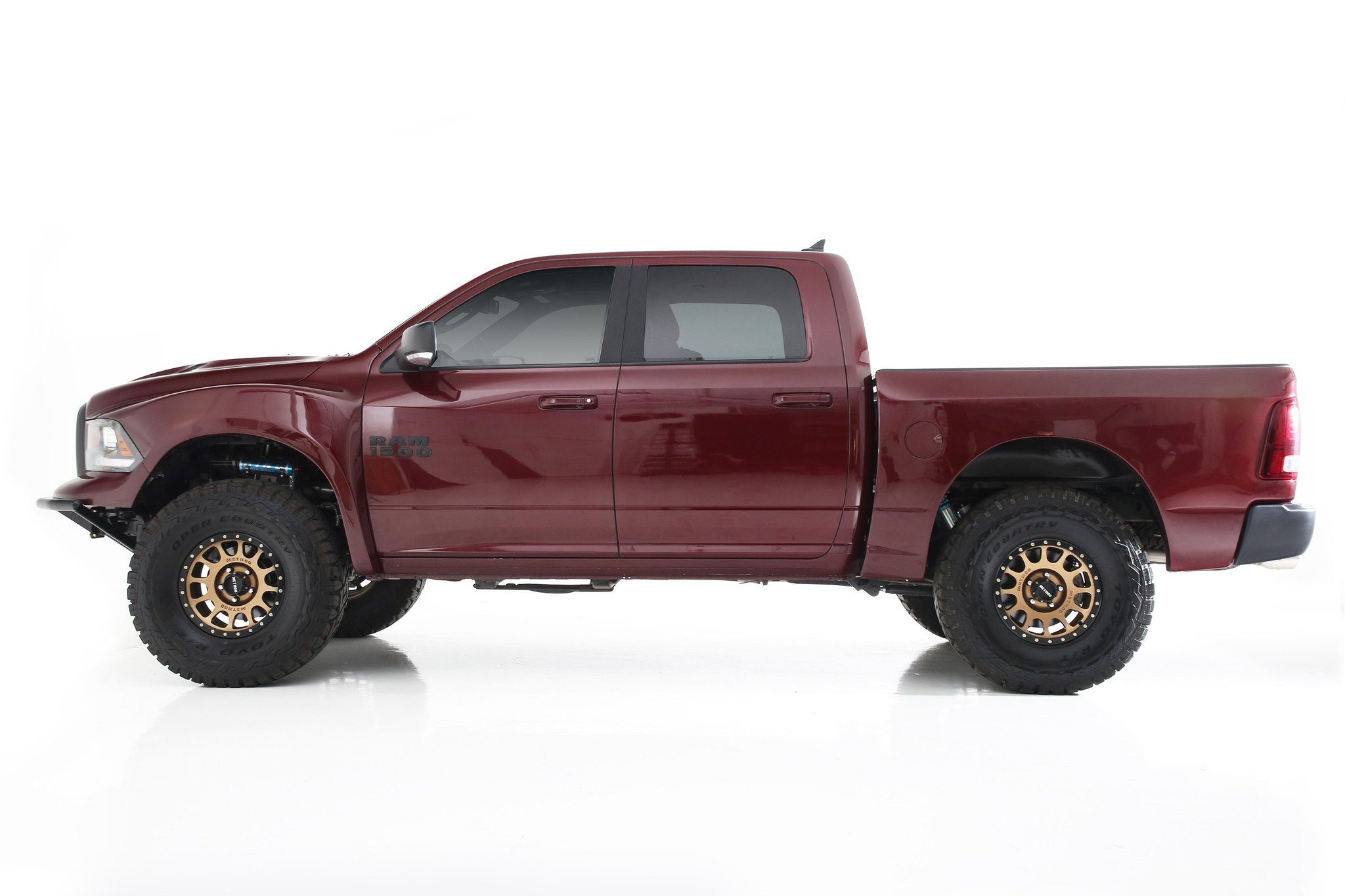 '09-18 Dodge Ram Bedsides | Flat Top Fiberglass Fiberwerx (side view)