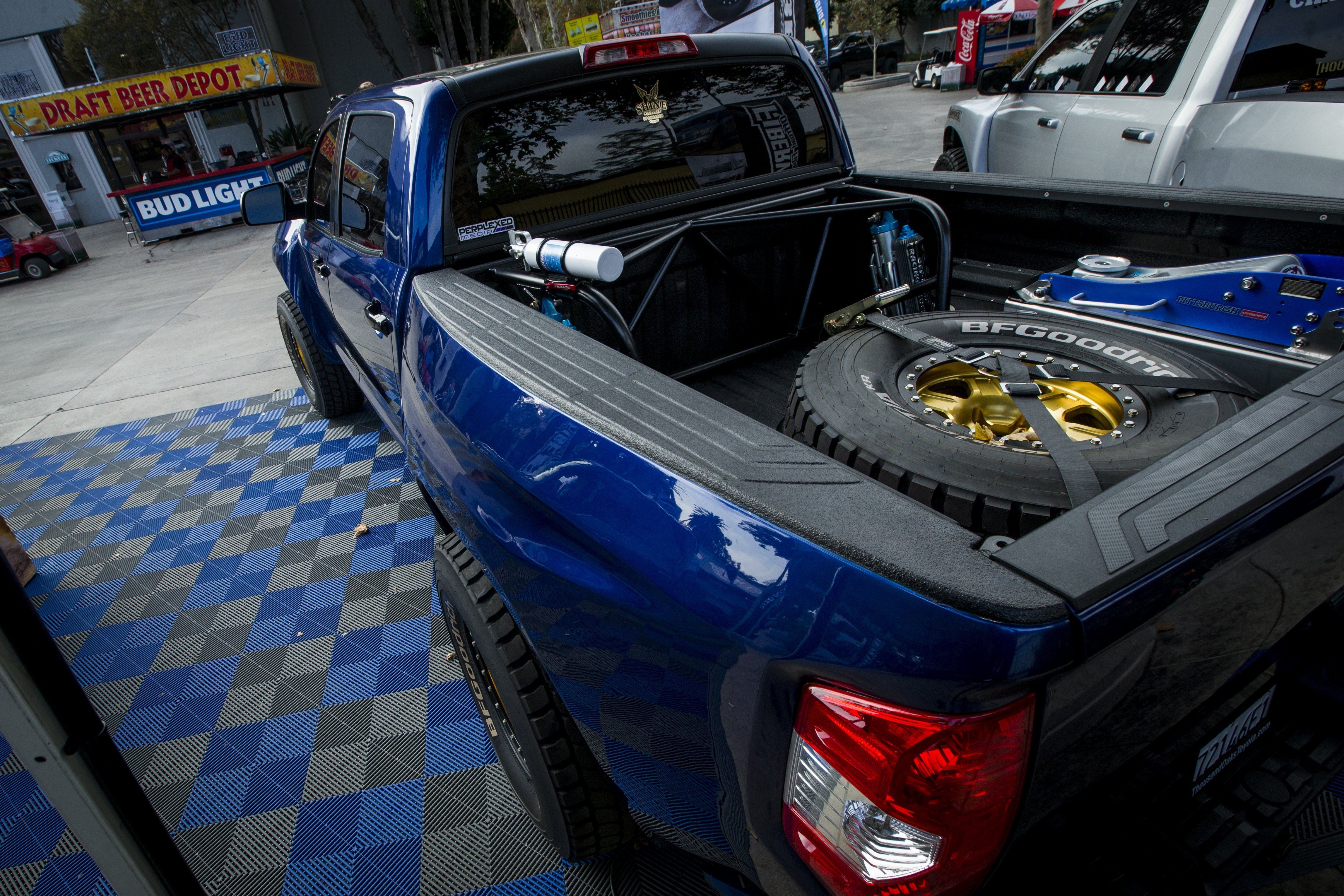 '14-19 Toyota Tundra Bedsides | 4" Bulge Fiberglass Fiberwerx 