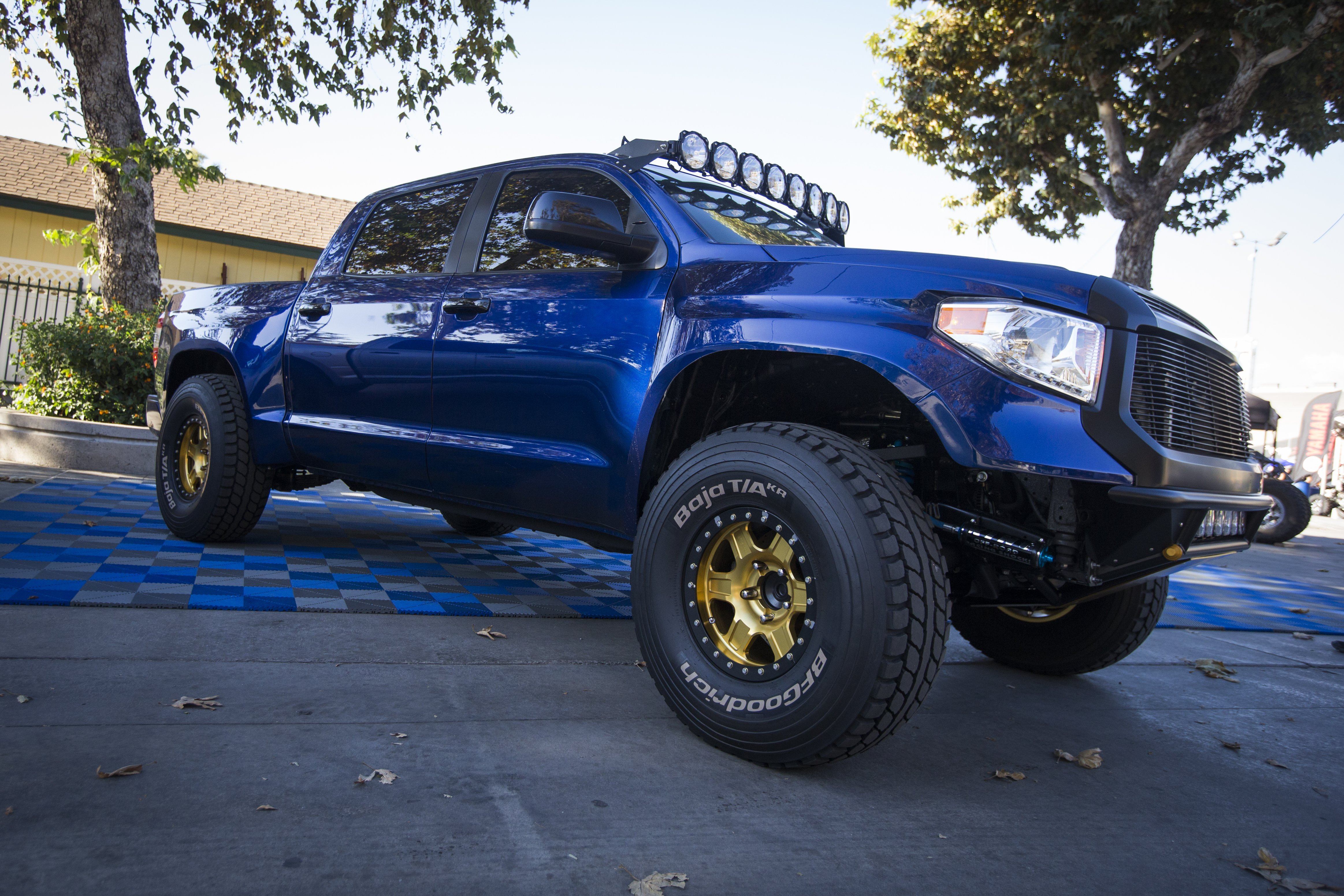 '14-19 Toyota Tundra Fenders Fiberglass Fiberwerx 