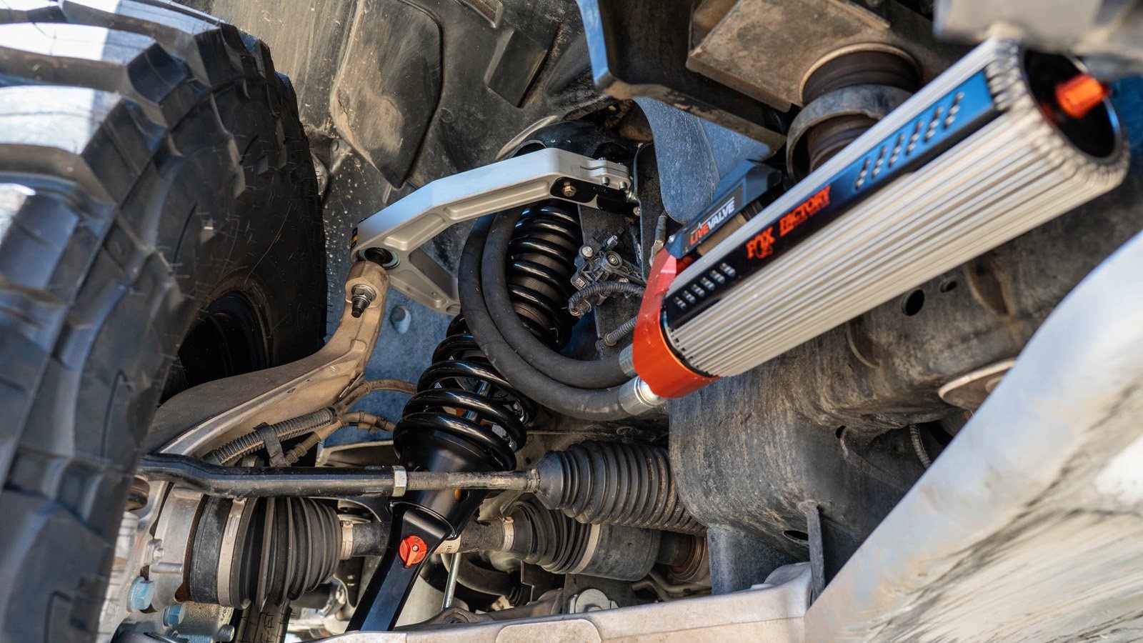 '17-18 Ford Raptor 3.0 Fox Factory Series Internal Bypass RR Coilover Close-up Display on Vehicle