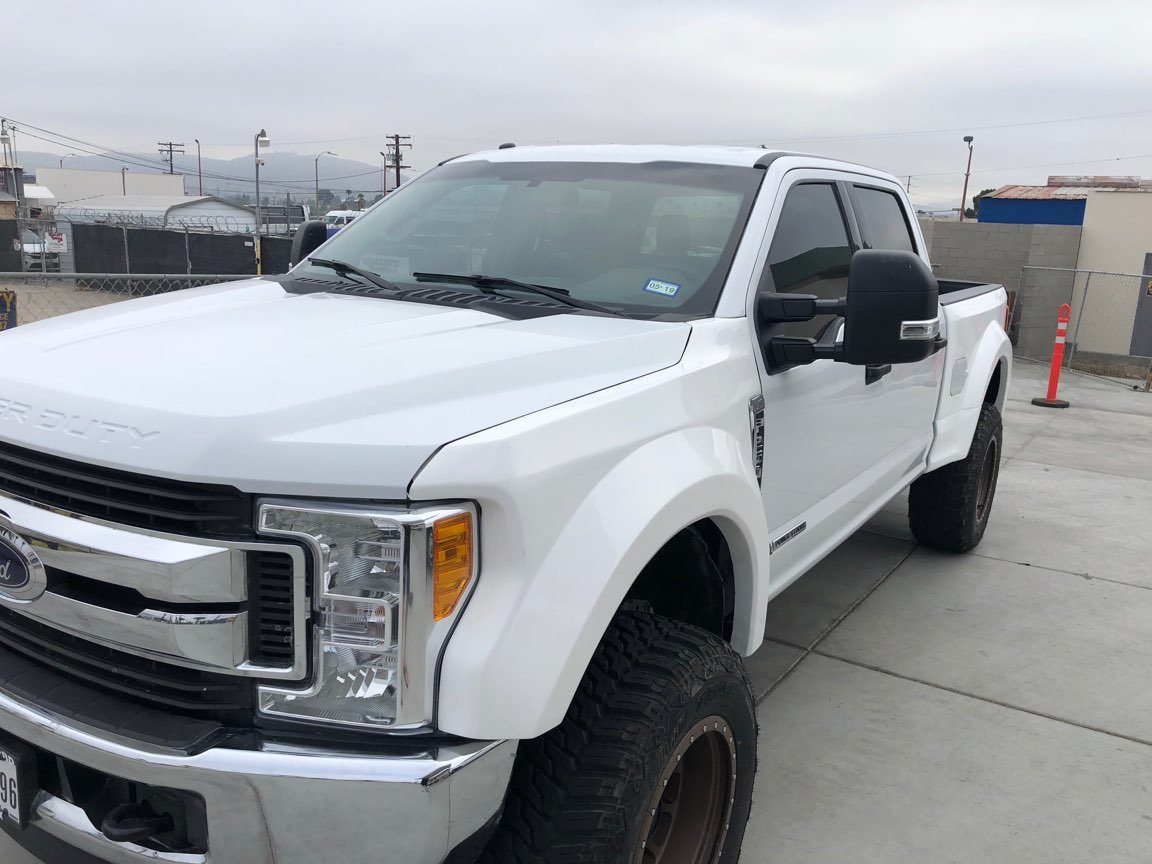 '17-22 Ford F250/350 Fenders | 4" Bulge Fiberglass Fiberwerx display