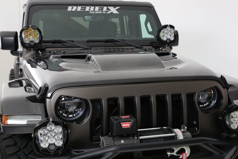 '18-22 Jeep JL RebelX Hood Fiberglass Fiberwerx display