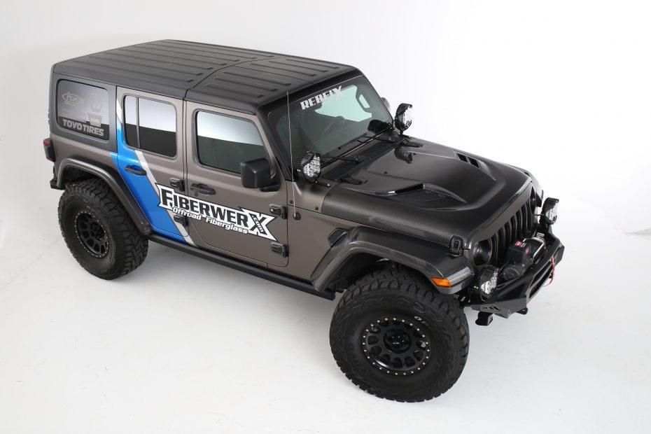 '18-22 Jeep JL RebelX Hood Fiberglass Fiberwerx display