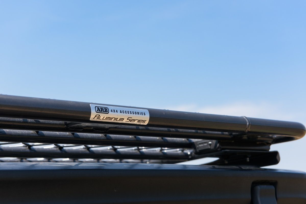 '18-23 Jeep Wrangler JL ARB 70"x 44" Roof Rack Kit ARB close-up Display