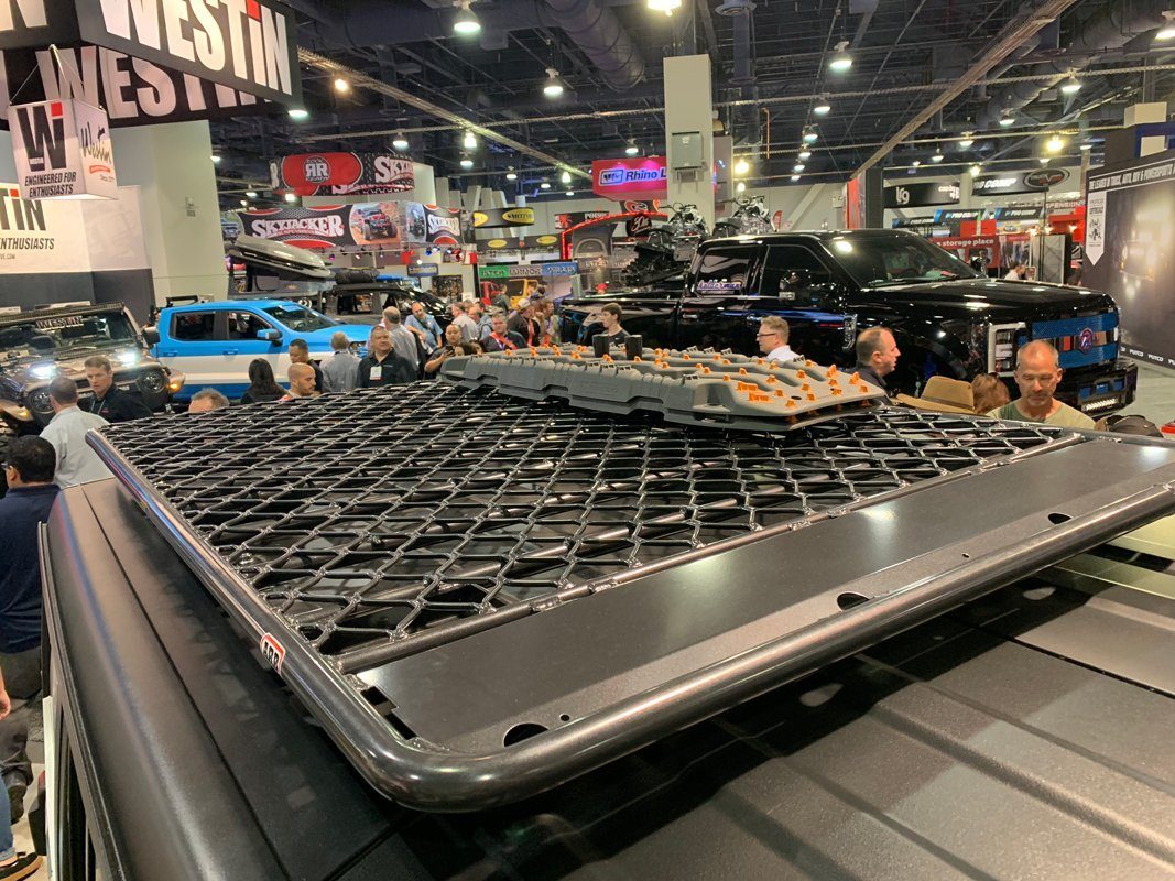 '18-23 Jeep Wrangler JL ARB 70"x 44" Roof Rack Kit ARB (top view)