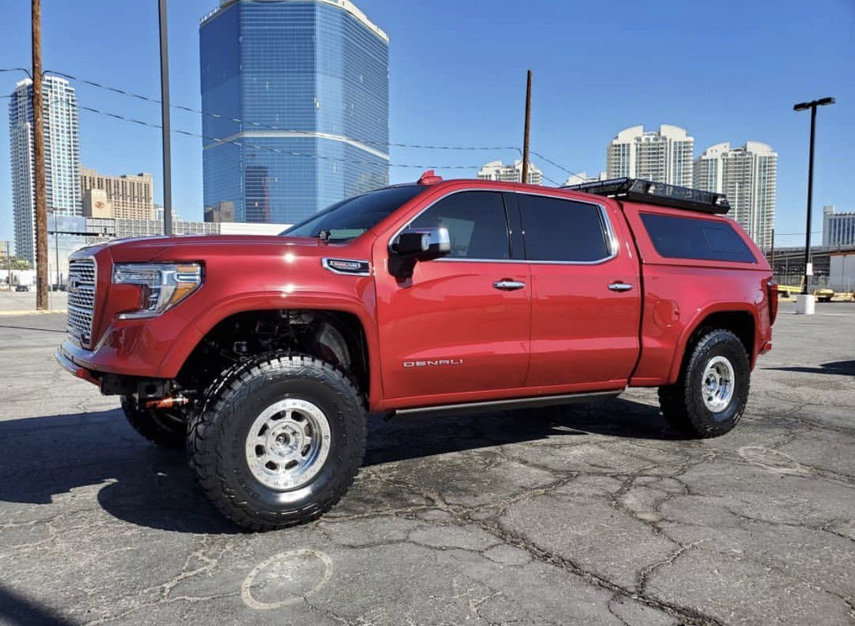 '19-23 GMC Sierra Fenders-4" Bulge Fiberglass Fiberwerx display