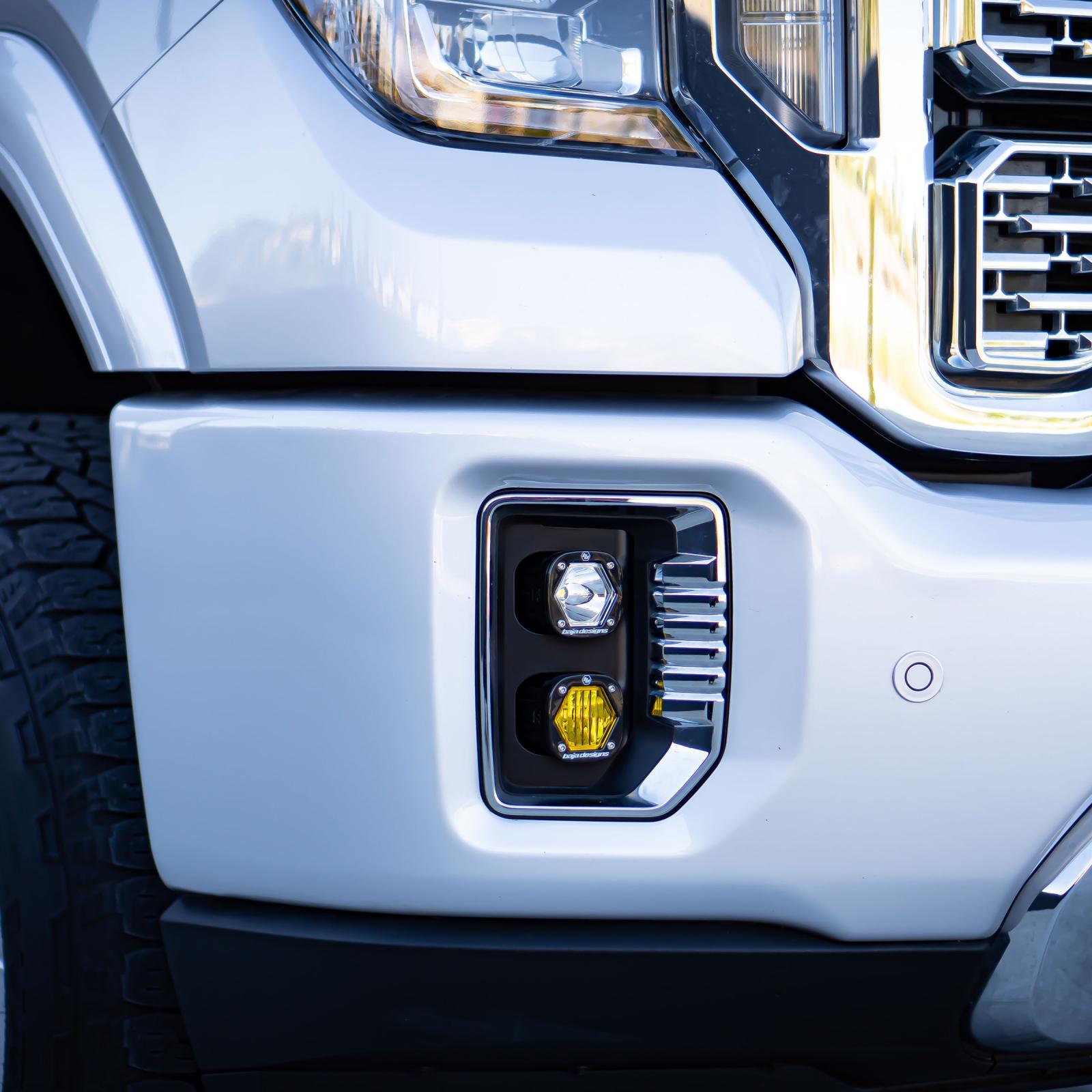 '20-22 Chevy/GMC 2500/3500 Baja Designs Dual S1 Fog Light Pocket Kit close-up Display on Vehicle 