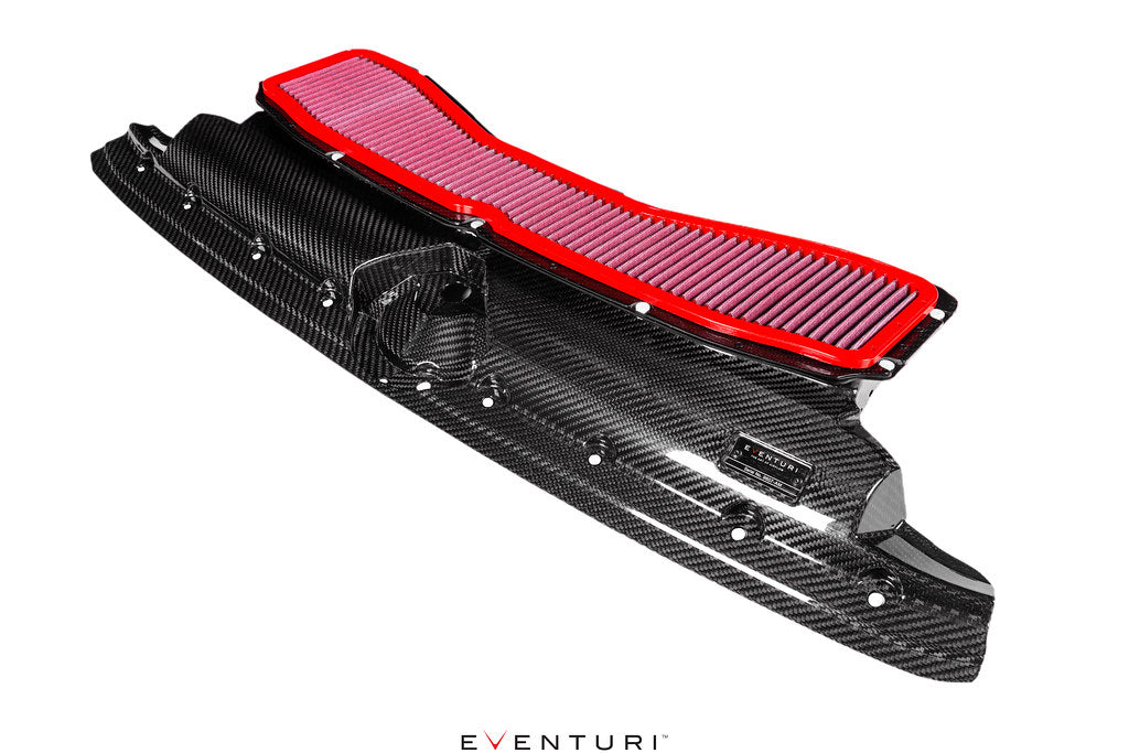 Eventuri Audi C8 RS6/RS7 Gloss Carbon Intake System display