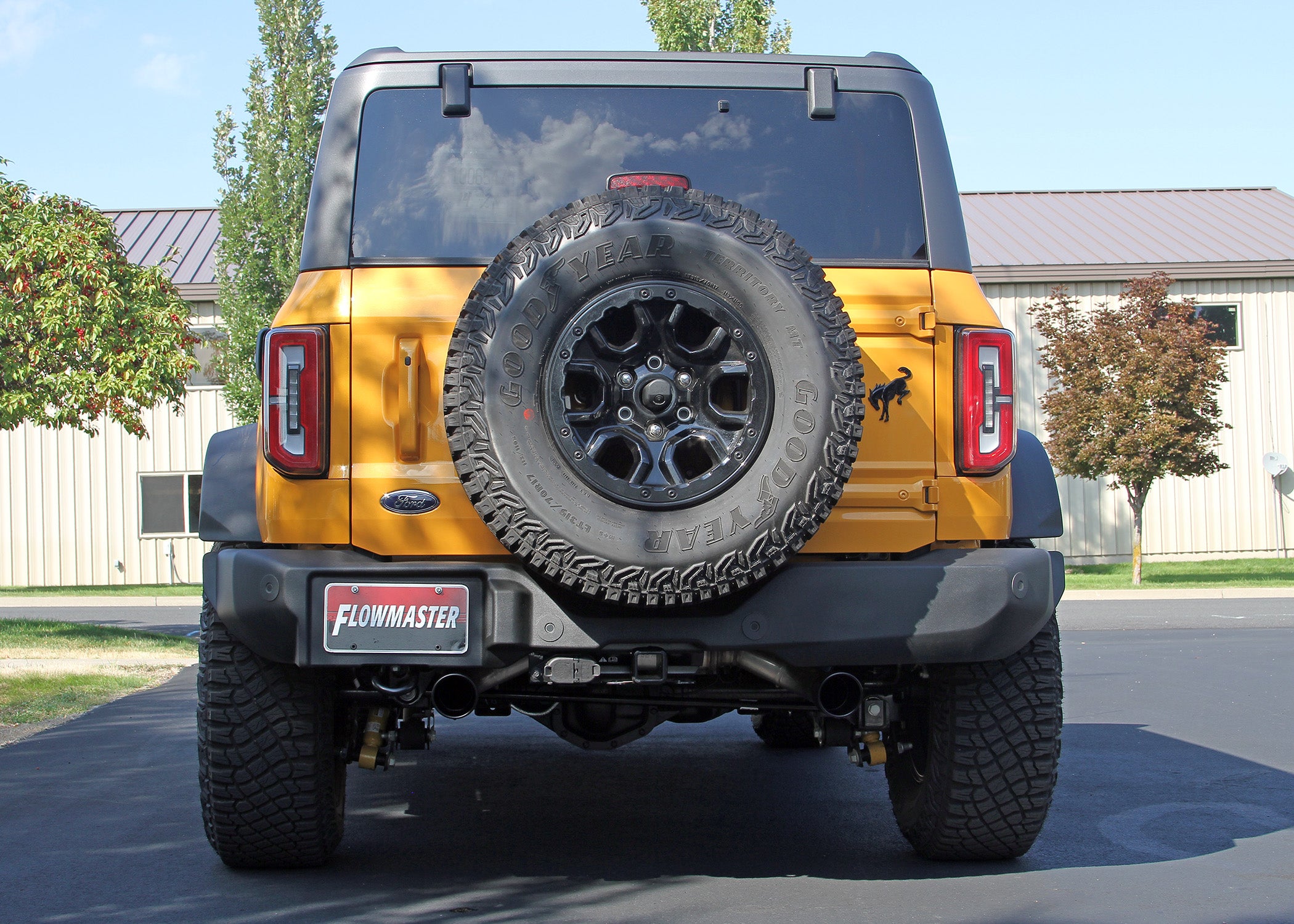 '21-23 Ford Bronco FlowFx Axle-Back Dual Exit Exhaust System Flowmaster display