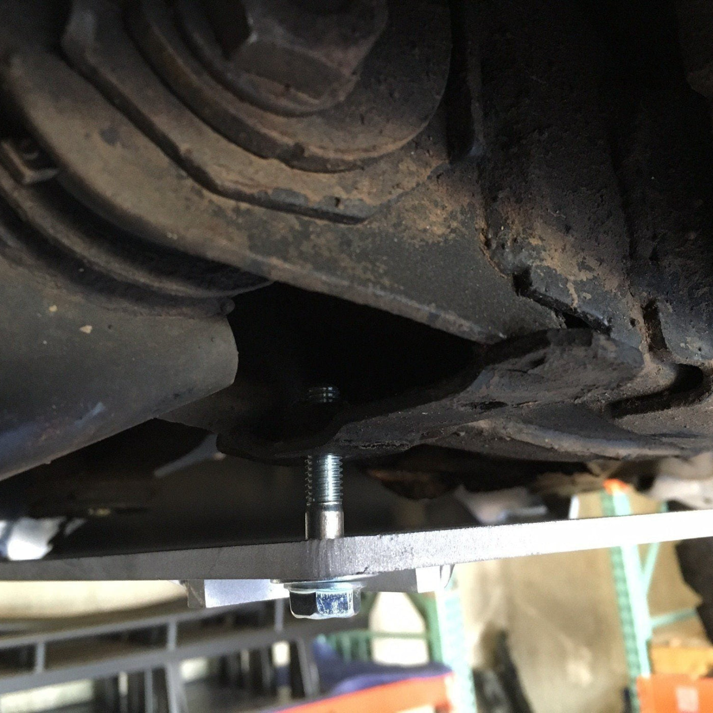 96-02 Toyota 4Runner Transmission Skid Plate RCI Off Road close-up