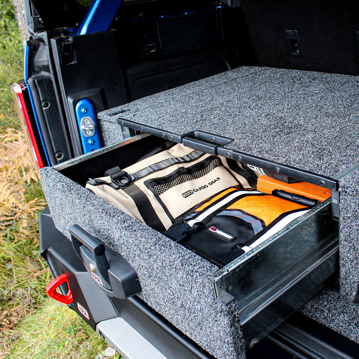 '21-23 Ford Bronco 4-Door ARB Outback Drawer Kit close-up Display in Vehicle (In Use)