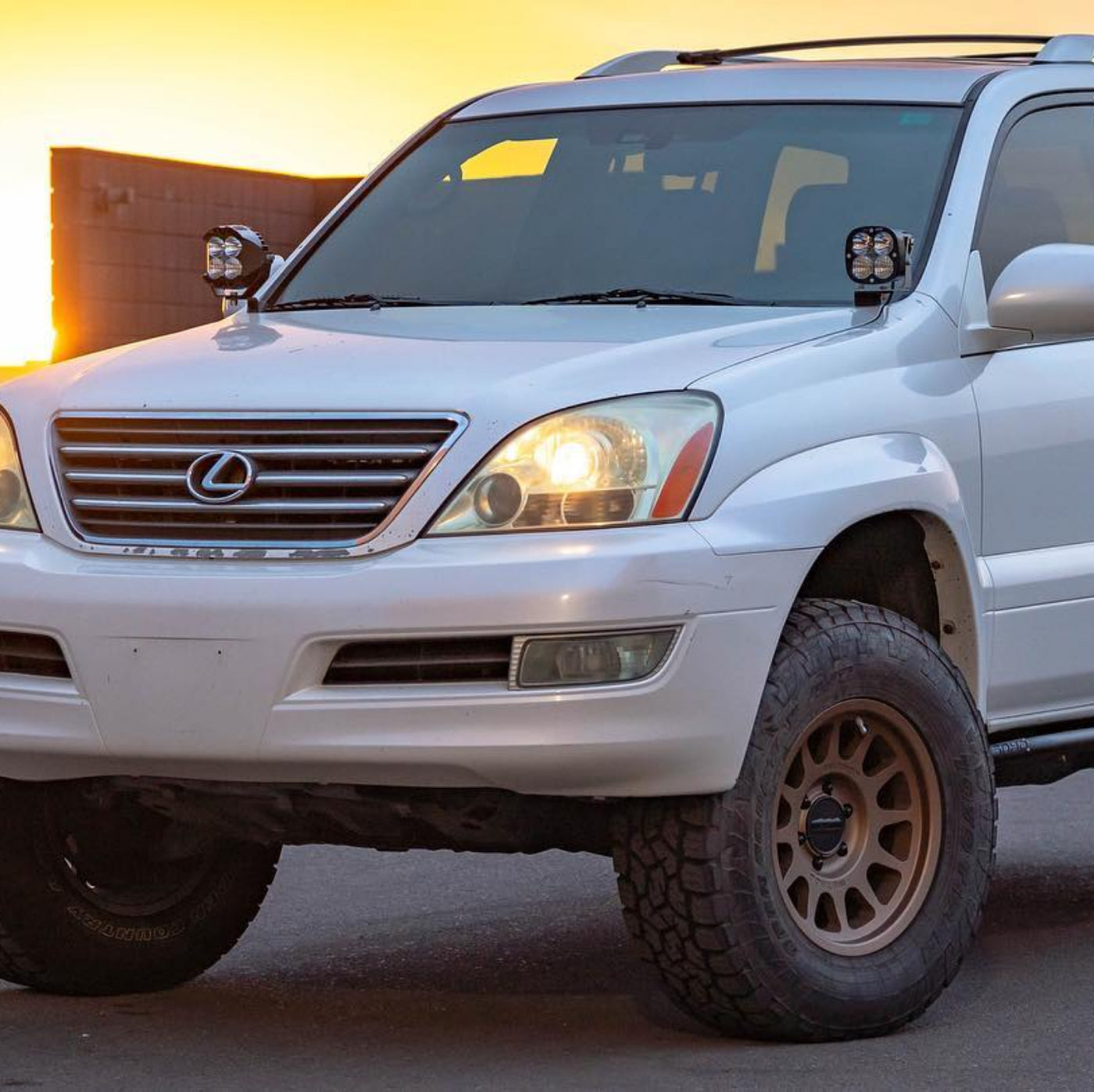 '03-09 Lexus GX470 SDHQ Built A-Pillar Light Mounts display