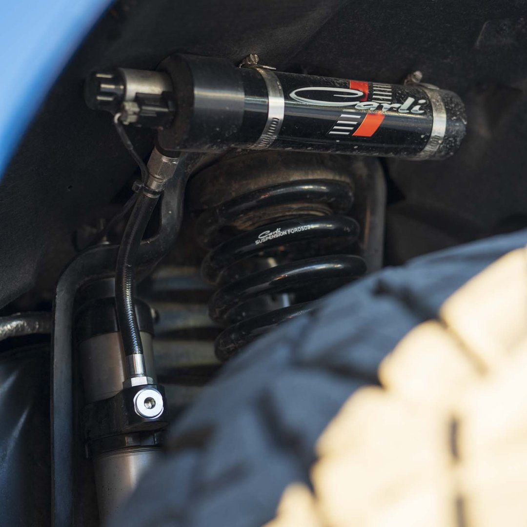 '17-22 Ford F250/350 Carli E-Venture Suspension System-2.5" Lift Close-up Display on Vehicle 