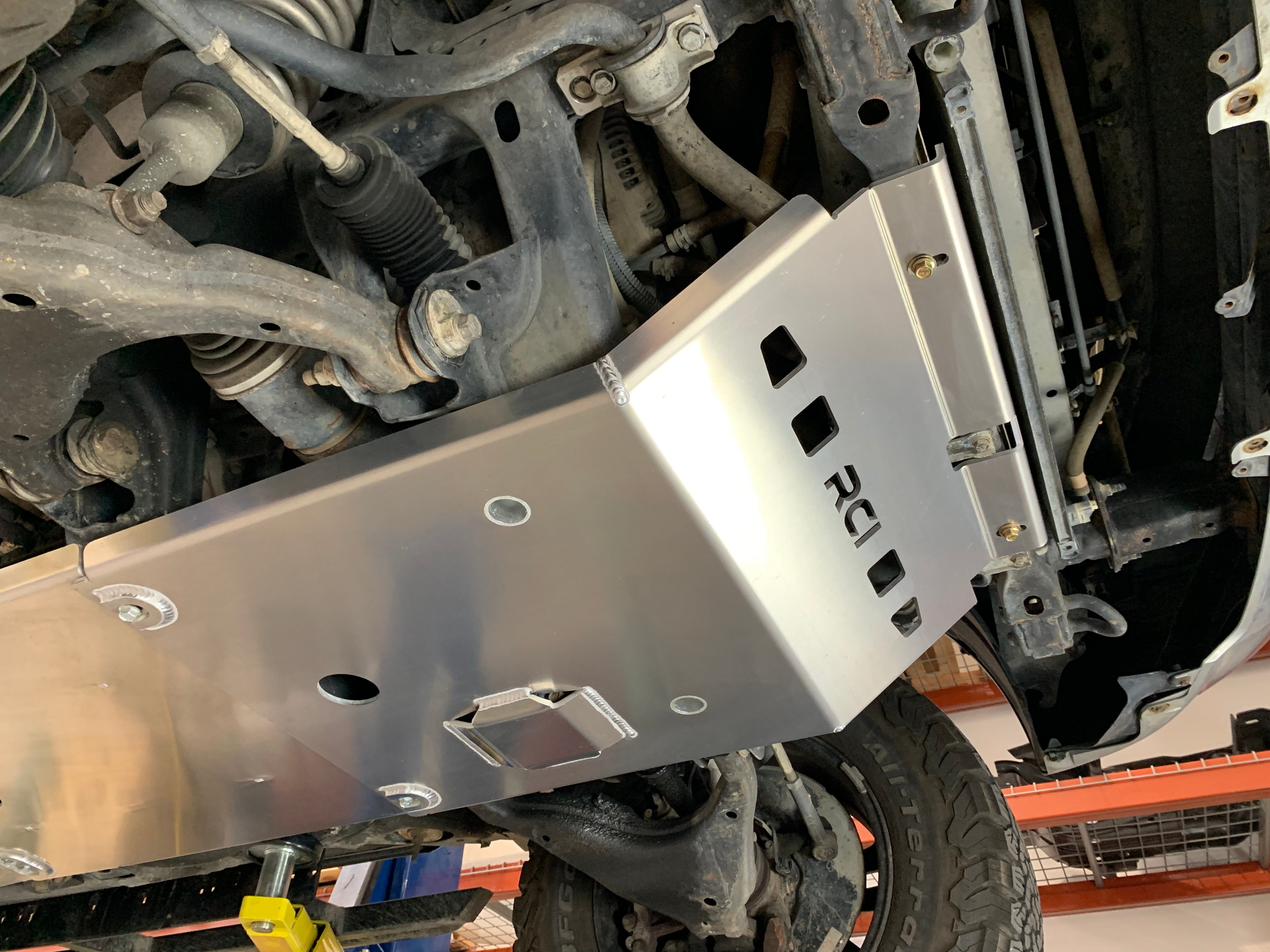 '07-09 Toyota FJ Cruiser RCI Off Road Front Skid Plate display