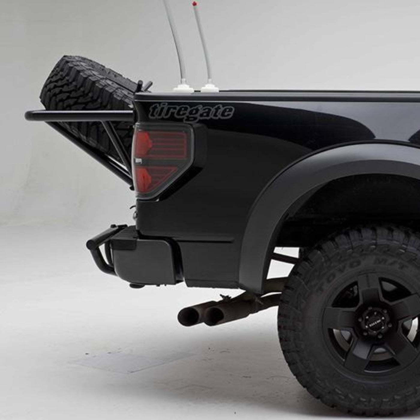 Full Size Truck Tiregate Prerunner Style Wilco Offroad (side view)