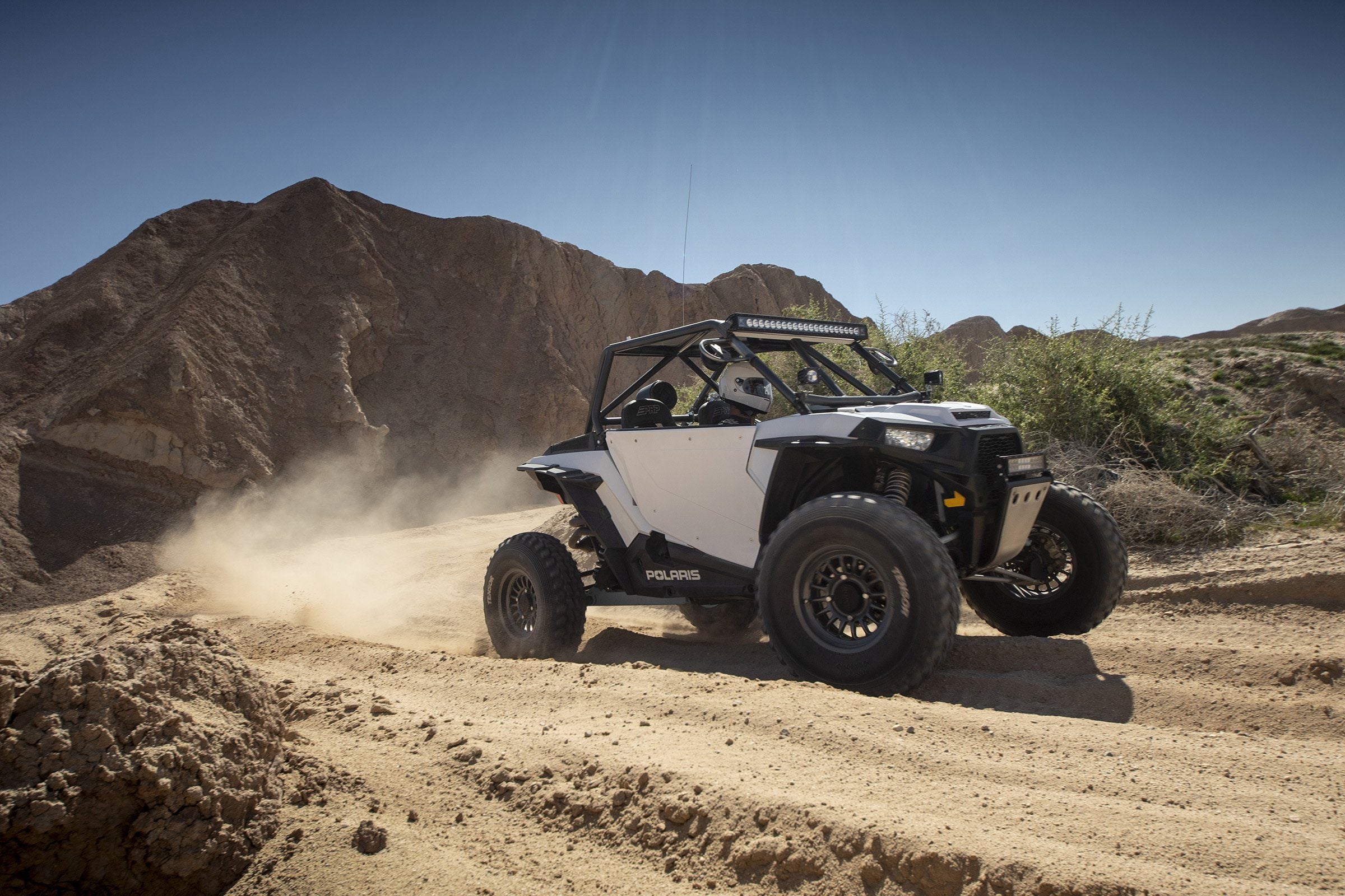 MR411 UTV Bead Grip Wheels Method display