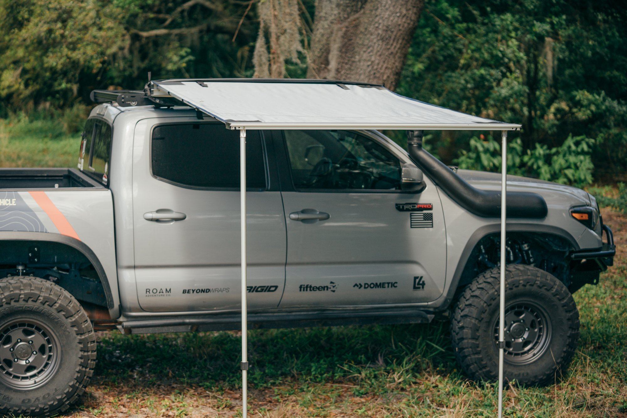 Rooftop Awnings Roam Adventure Co. display